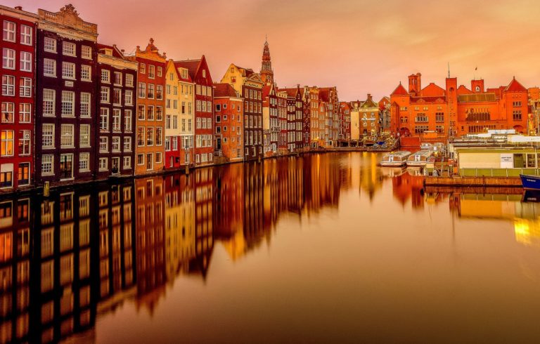 gollandiia-niderlandy-amsterdam-kanal